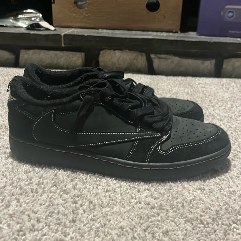 Travis Scott x Air Jordan 1 Low “Black/Phantom”